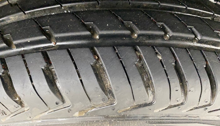 2022 Maruti Alto K10 VXI, Petrol, Manual, 9,865 km, Right Front Tyre Tread