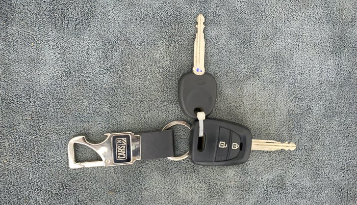 2018 Hyundai NEW SANTRO SPORTZ MT, Petrol, Manual, 13,267 km, Key Close Up