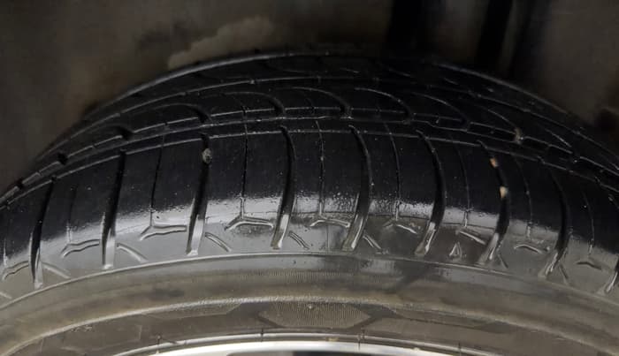 2019 Maruti Ciaz ALPHA  AT 1.5 SHVS PETROL, Petrol, Automatic, 86,102 km, Left Rear Tyre Tread