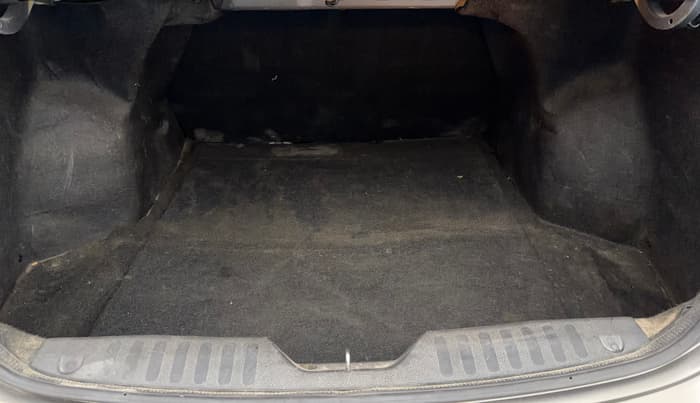 2019 Maruti Ciaz ALPHA  AT 1.5 SHVS PETROL, Petrol, Automatic, 86,102 km, Boot Inside