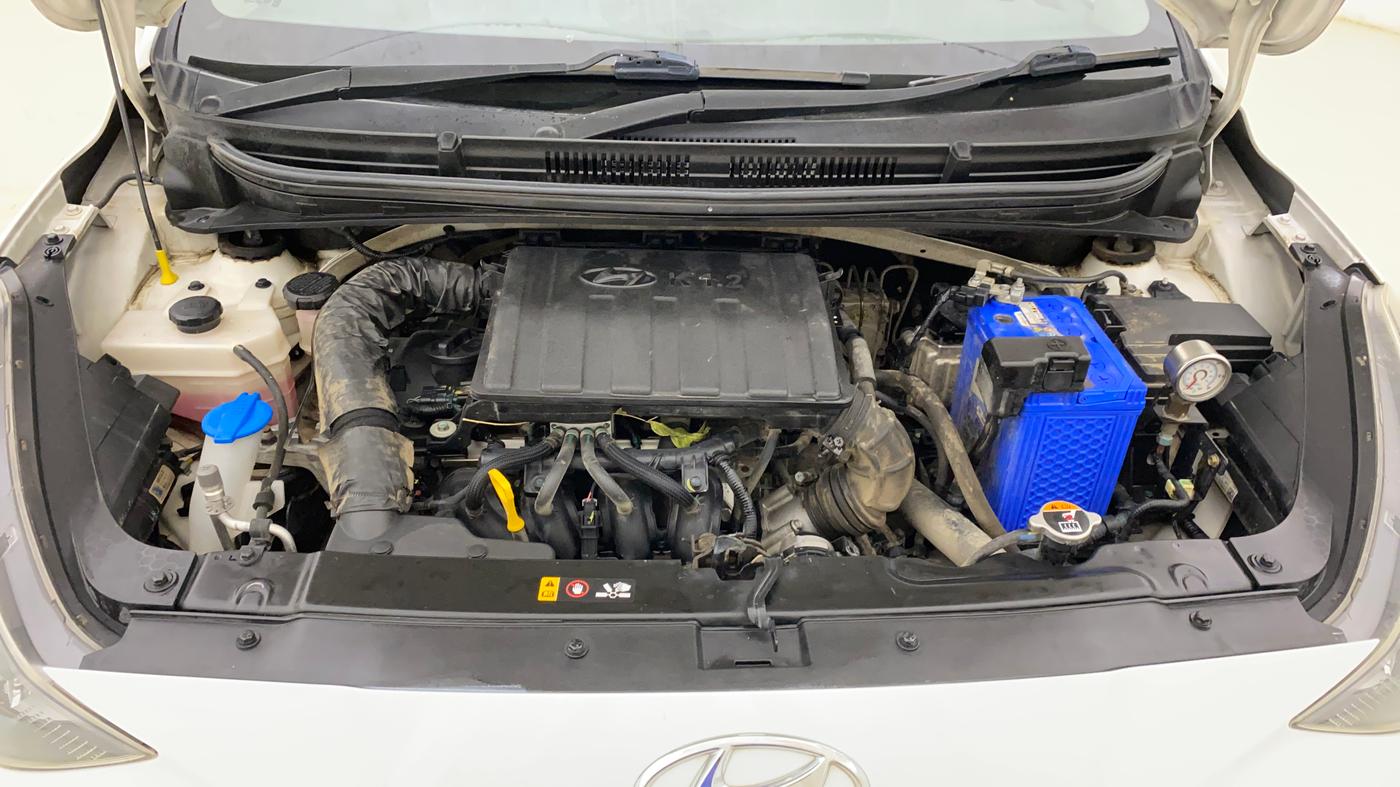 2022 Hyundai AURA S 1.2 CNG, CNG, Manual, 1,36,686 km, Engine View
