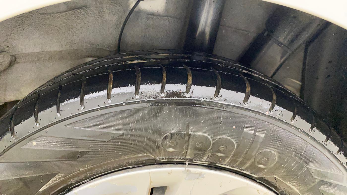 2022 Hyundai AURA S 1.2 CNG, CNG, Manual, 1,36,686 km, Left Rear Tyre Tread