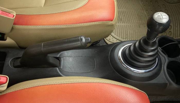 2014 Honda Brio S MT, Petrol, Manual, 61,612 km, Gear Lever
