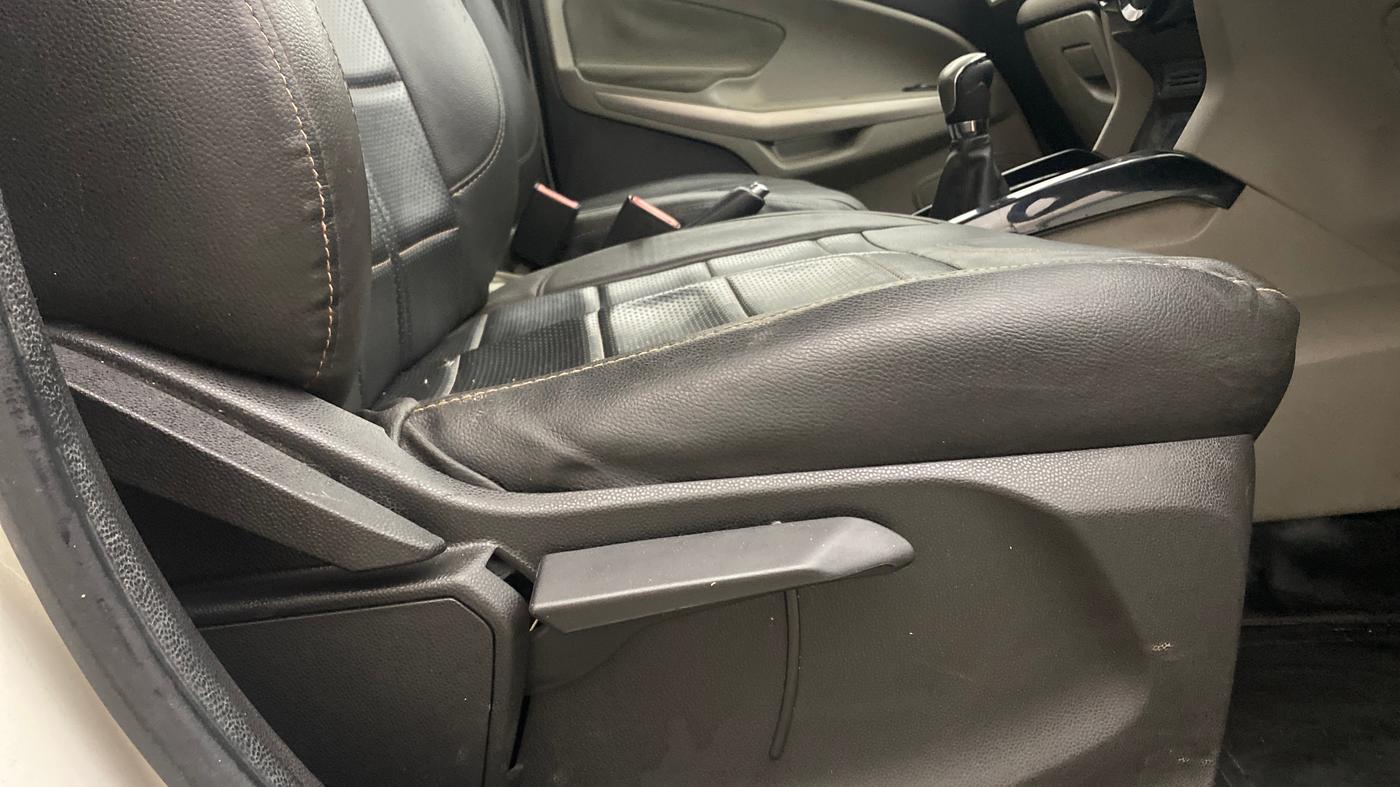 2017 Ford Ecosport TITANIUM 1.5L DIESEL, Diesel, Manual, 90,795 km, Driver Side Adjustment Panel