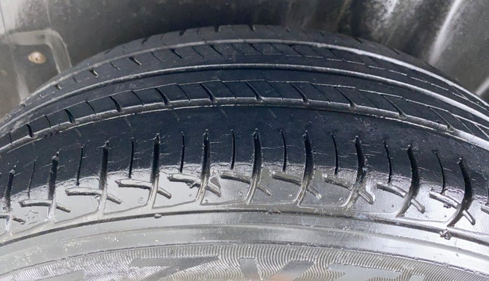 2012 Volkswagen Polo TRENDLINE 1.2L PETROL, Petrol, Manual, 26,585 km, Left Rear Tyre Tread