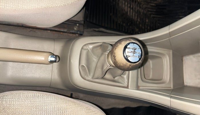 2015 Maruti Swift Dzire VXI, Petrol, Manual, 53,288 km, Gear Lever