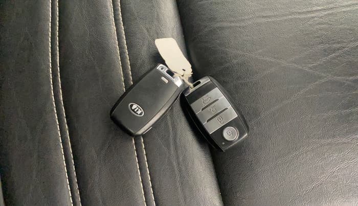 2020 KIA SONET HTX 1.5, Diesel, Manual, 90,574 km, Key Close Up