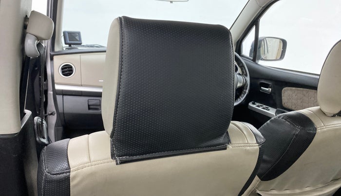 2013 Maruti Wagon R 1.0 VXI, Petrol, Manual, 67,593 km, Front left seat (passenger seat) - Headrest has minor damage