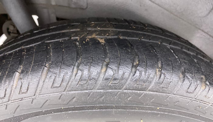 2013 Maruti Wagon R 1.0 VXI, Petrol, Manual, 67,593 km, Right Rear Tyre Tread