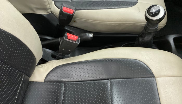 2013 Maruti Wagon R 1.0 VXI, Petrol, Manual, 67,593 km, Gear Lever