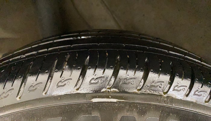 2023 Hyundai VENUE SX (O) 1.0 TURBO DCT, Petrol, Automatic, 20,814 km, Right Rear Tyre Tread