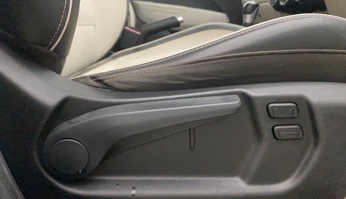 2023 Hyundai VENUE SX (O) 1.0 TURBO DCT, Petrol, Automatic, 20,814 km, Driver Side Adjustment Panel