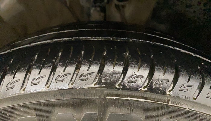 2023 Hyundai VENUE SX (O) 1.0 TURBO DCT, Petrol, Automatic, 20,814 km, Right Front Tyre Tread