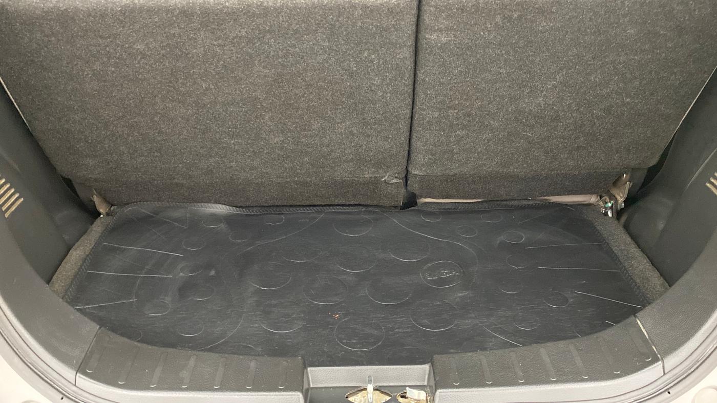 2015 Maruti Wagon R 1.0 VXI, Petrol, Manual, 22,684 km, Boot Inside