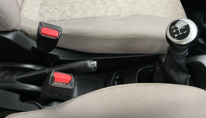 2015 Maruti Wagon R 1.0 VXI, Petrol, Manual, 22,684 km, Gear Lever