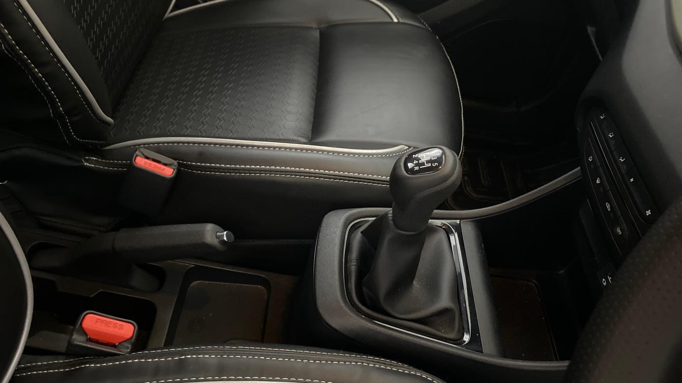 2024 Tata PUNCH ADVENTURE RHYTHM CNG, CNG, Manual, 13,395 km, Gear Lever