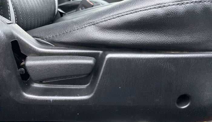 2019 Maruti Alto LXI, Petrol, Manual, 8,568 km, Driver Side Adjustment Panel