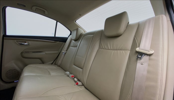 2020 Maruti Ciaz ALPHA 1.5 MT VTVT SHVS, Petrol, Manual, 68,837 km, Right Side Rear Door Cabin