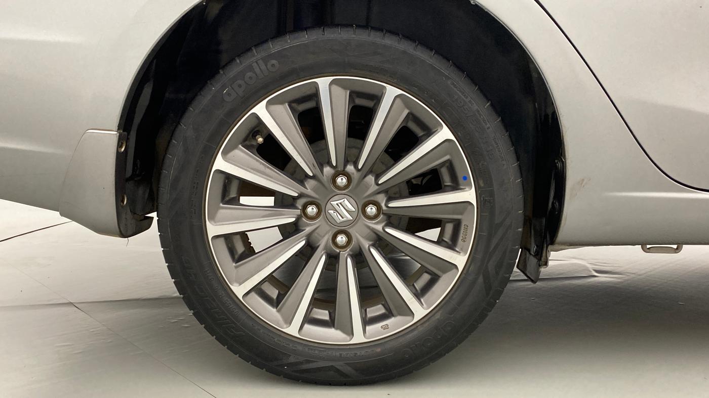 2020 Maruti Ciaz ALPHA 1.5 MT VTVT SHVS, Petrol, Manual, 68,837 km, Right Rear Wheel
