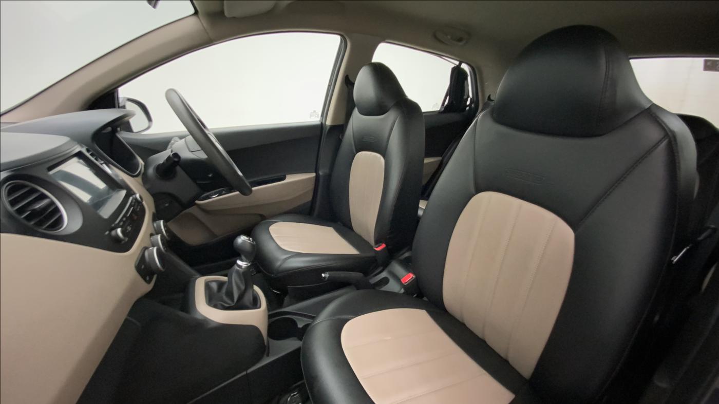 2018 Hyundai Grand i10 SPORTZ 1.2 KAPPA VTVT, CNG, Manual, 47,253 km, Right Side Front Door Cabin