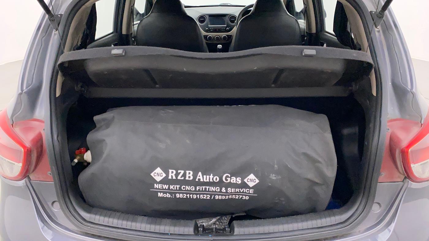 2018 Hyundai Grand i10 SPORTZ 1.2 KAPPA VTVT, CNG, Manual, 47,253 km, Boot Inside
