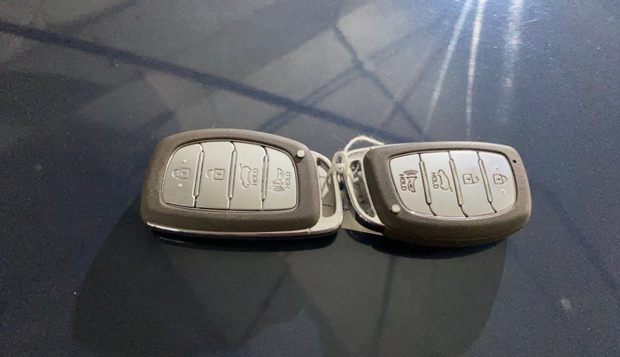 2020 Hyundai VENUE SX PLUS 1.0 TURBO DCT, Petrol, Automatic, 41,415 km, Key Close Up