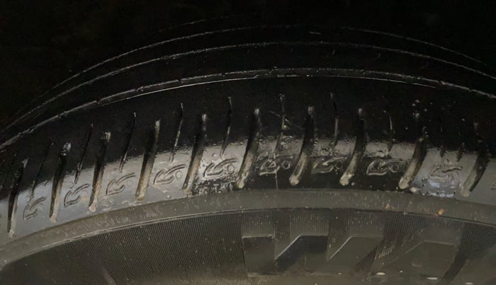 2020 Hyundai VENUE SX PLUS 1.0 TURBO DCT, Petrol, Automatic, 41,415 km, Right Front Tyre Tread