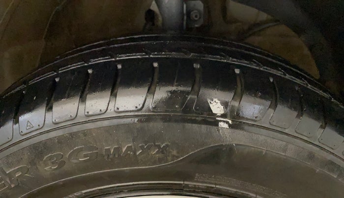 2023 Maruti Swift VXI, Petrol, Manual, 40,211 km, Right Front Tyre Tread