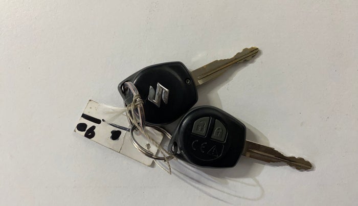 2023 Maruti Swift VXI, Petrol, Manual, 40,211 km, Key Close Up