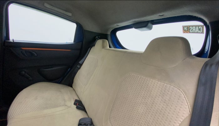 2017 Renault Kwid CLIMBER 1.0 AMT, Petrol, Automatic, 75,450 km, Right Side Rear Door Cabin
