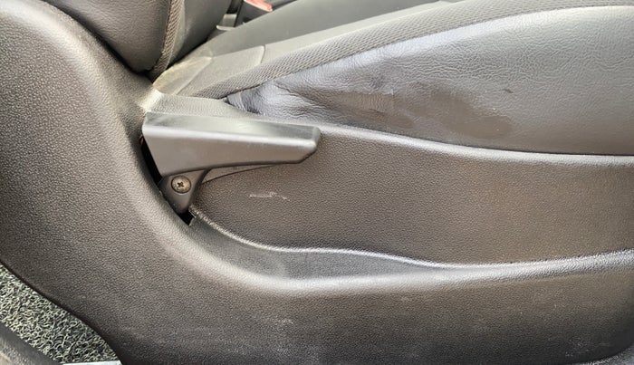 2018 Tata Tiago XT PETROL, Petrol, Manual, 75,335 km, Driver Side Adjustment Panel