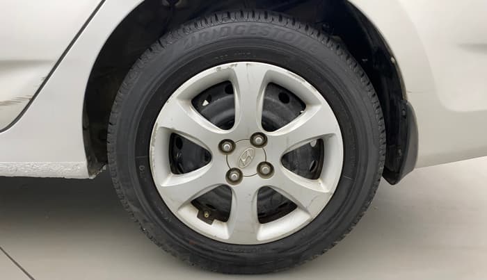 2012 Hyundai Verna FLUIDIC 1.6 VTVT EX, Petrol, Manual, 75,776 km, Left Rear Wheel