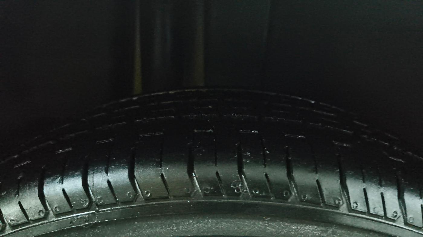 2016 Maruti Ciaz VDI+ SHVS, Diesel, Manual, 73,092 km, Right Rear Tyre Tread
