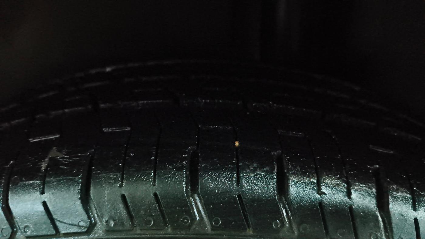 2016 Maruti Ciaz VDI+ SHVS, Diesel, Manual, 73,092 km, Left Rear Tyre Tread