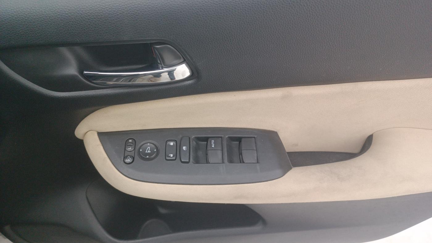 2021 Honda City 1.5L I-VTEC V CVT 5TH GEN, Petrol, Automatic, 22,932 km, Driver Side Door Panels Control