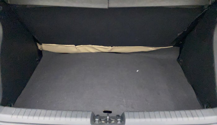 2019 Hyundai Elite i20 SPORTZ PLUS  1.2 CVT, Petrol, Automatic, 31,850 km, Boot Inside