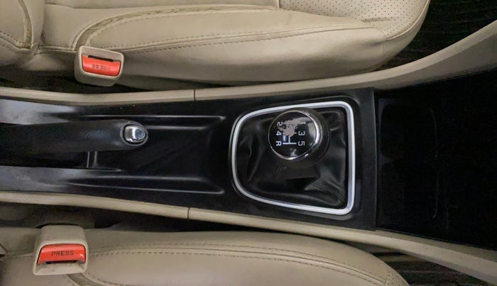 2020 Maruti Ciaz DELTA 1.5 SHVS MT PETROL, Petrol, Manual, 93,832 km, Gear Lever