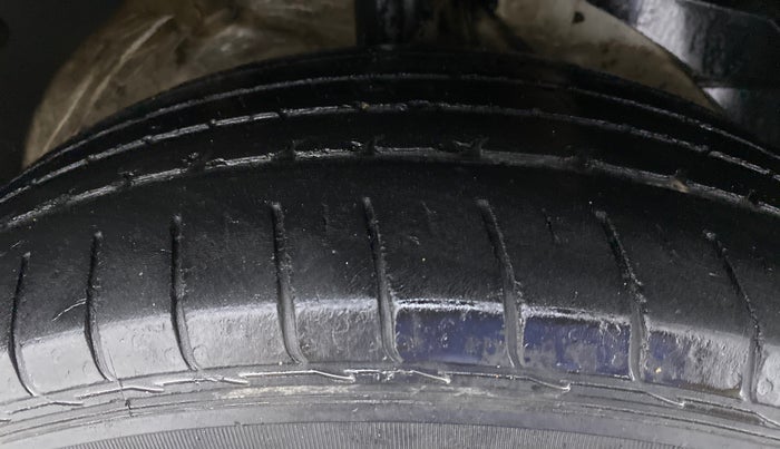 2019 MG HECTOR SHARP DCT PETROL, Petrol, Automatic, 74,248 km, Right Front Tyre Tread