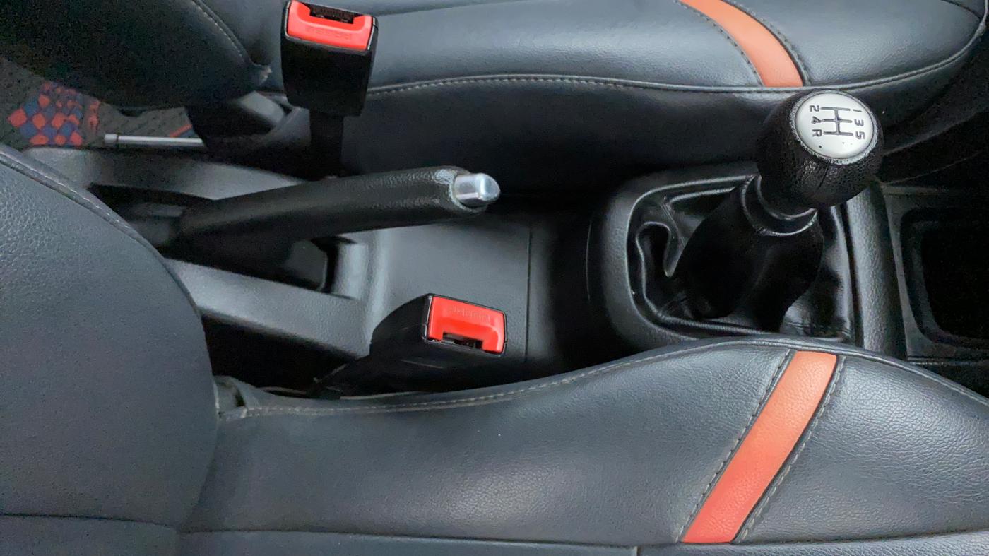 2017 Maruti Swift VDI, Diesel, Manual, 1,12,727 km, Gear Lever