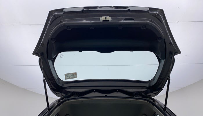 2017 Maruti Swift VDI, Diesel, Manual, 1,12,727 km, Boot Door Open