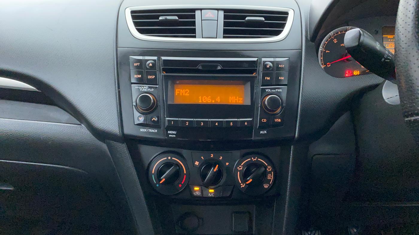 2017 Maruti Swift VDI, Diesel, Manual, 1,12,727 km, Air Conditioner