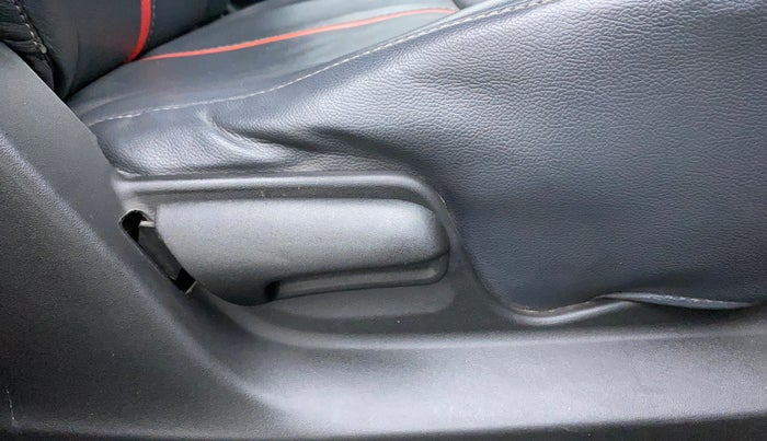 2017 Maruti Swift VDI, Diesel, Manual, 1,12,727 km, Driver Side Adjustment Panel