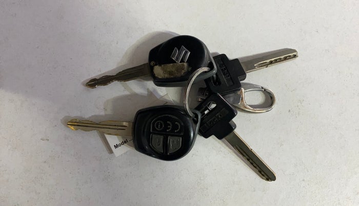 2016 Maruti Baleno DELTA PETROL 1.2, Petrol, Manual, 1,03,055 km, Key Close Up