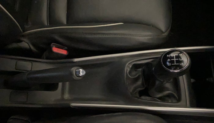 2016 Maruti Baleno DELTA PETROL 1.2, Petrol, Manual, 1,03,055 km, Gear Lever