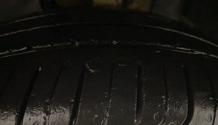 2022 Tata ALTROZ XTA, Petrol, Automatic, 23,180 km, Left Front Tyre Tread