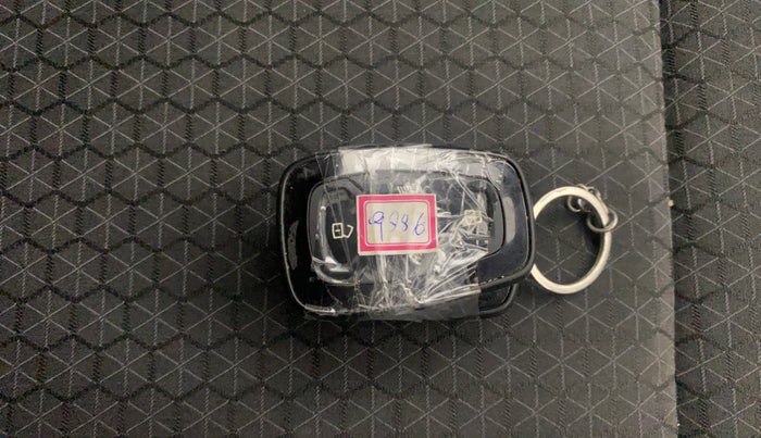 2022 Tata ALTROZ XTA, Petrol, Automatic, 23,180 km, Key Close Up