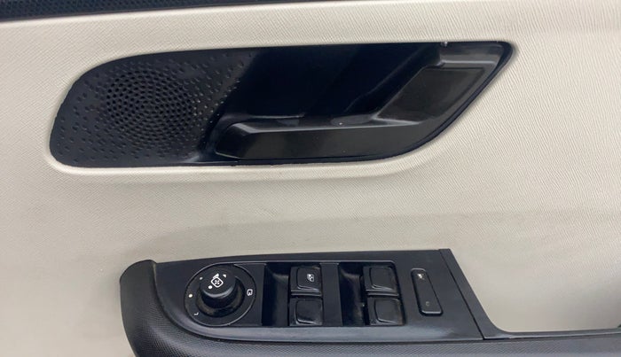 2022 Tata ALTROZ XTA, Petrol, Automatic, 23,180 km, Driver Side Door Panels Control