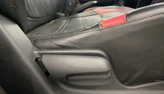 2016 Maruti Swift VXI, Petrol, Manual, 1,02,697 km, Driver Side Adjustment Panel