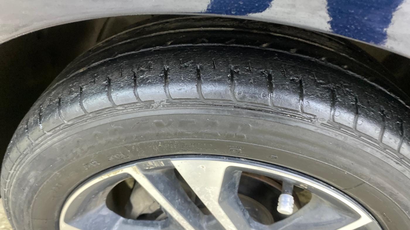 2020 Tata TIGOR XZA PLUS PETROL, Petrol, Automatic, 48,189 km, Left Front Tyre Tread