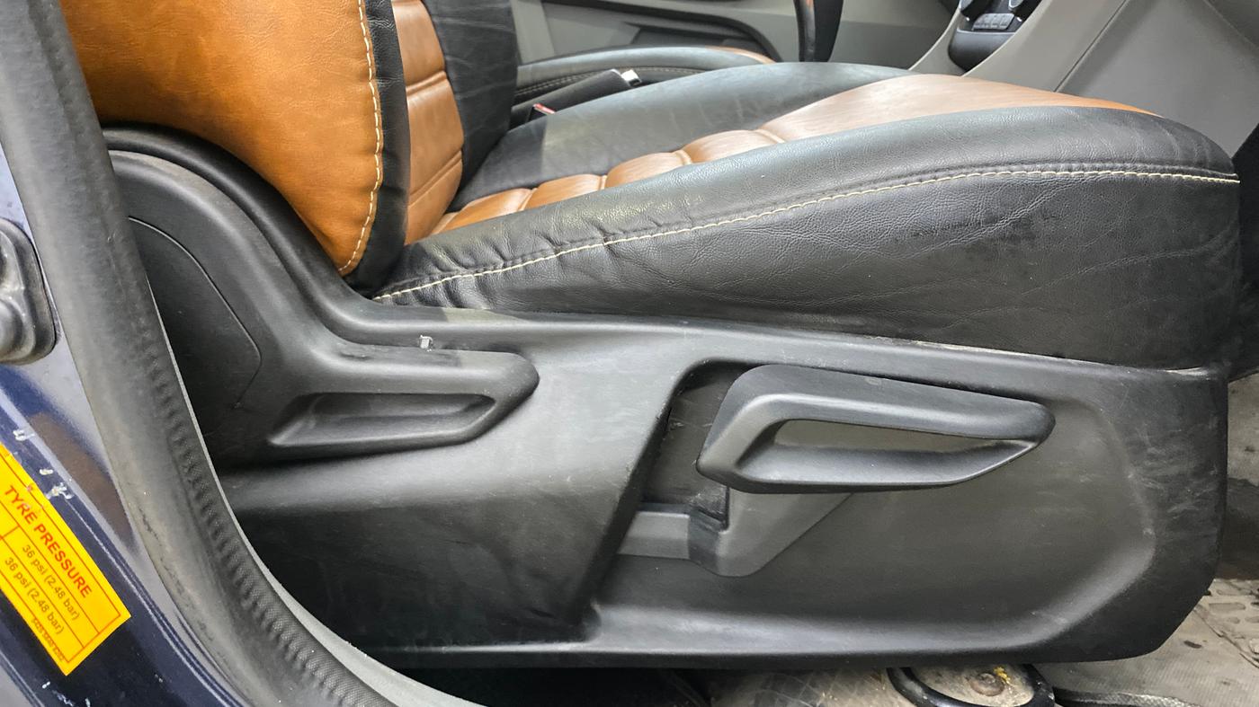 2020 Tata TIGOR XZA PLUS PETROL, Petrol, Automatic, 48,189 km, Driver Side Adjustment Panel